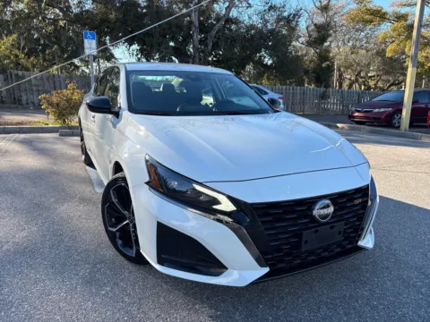 More photos of 2025 Nissan Altima SR at Evo Motors, FL