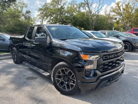 More photos of 2022 Chevrolet Silverado 1500 Custom Extended Cab w/WHEELS & LEATHER at Evo Motors, FL
