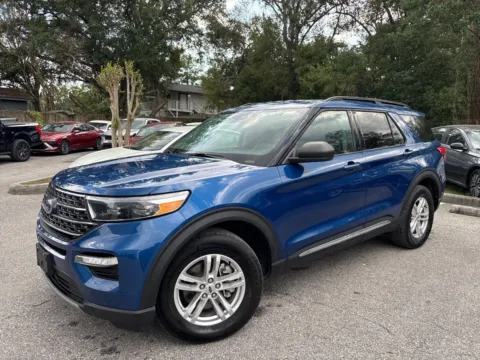 Photos of 2023 Ford Explorer XLT for sale in Seffner, FL at Evo Motors