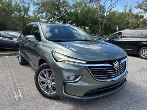 More photos of 2022 Buick Enclave Essence at Evo Motors, FL