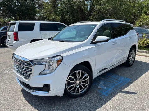 More photos of 2022 GMC Terrain Denali AWD w/PREMIUM PKG. PANO ROOF at Evo Motors, FL