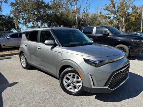 More photos of 2025 Kia Soul LX at Evo Motors, FL
