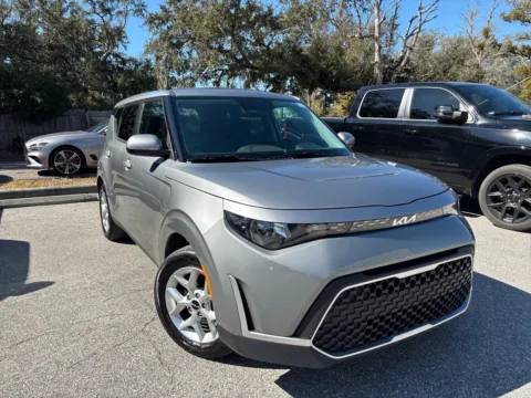 More photos of 2025 Kia Soul LX at Evo Motors, FL