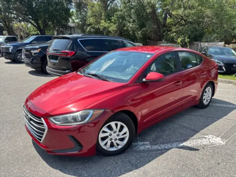 Photos of 2017 Hyundai Elantra SE for sale in Seffner, FL at Evo Motors