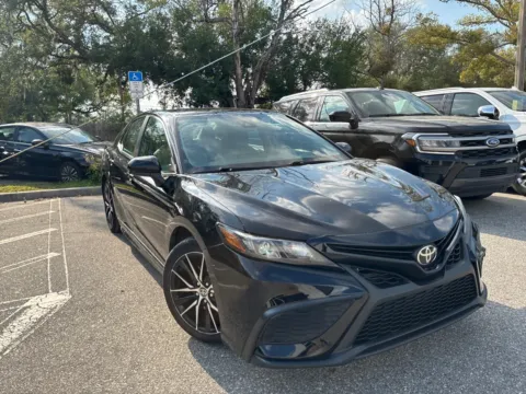 More photos of 2021 Toyota Camry SE at Evo Motors, FL