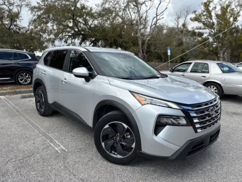 More photos of 2025 Nissan Rogue SV AWD at Evo Motors, FL