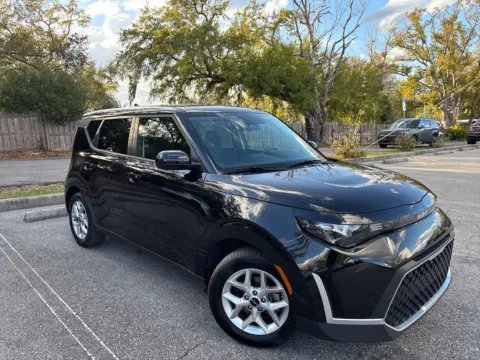 More photos of 2025 Kia Soul LX at Evo Motors, FL