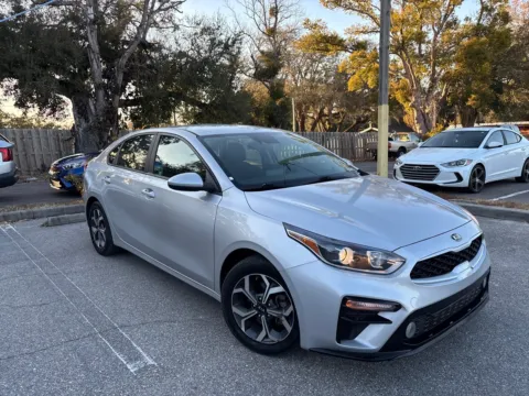 More photos of 2020 Kia Forte LXS at Evo Motors, FL