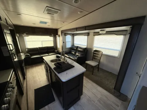 More photos of 2020 Heartland Elkridge Focus 290RS at MASS Motors Fairview Used Car Dealership, ID