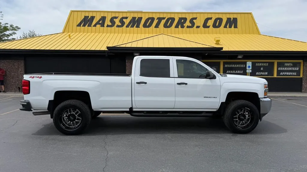 2019 Chevrolet Silverado HD Work Truck 4WD Crew Cab Standard Box's photo