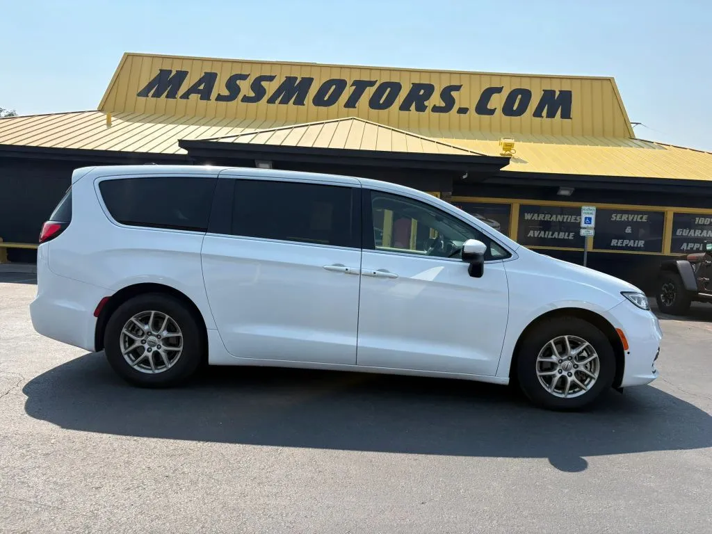 2023 Chrysler Pacifica