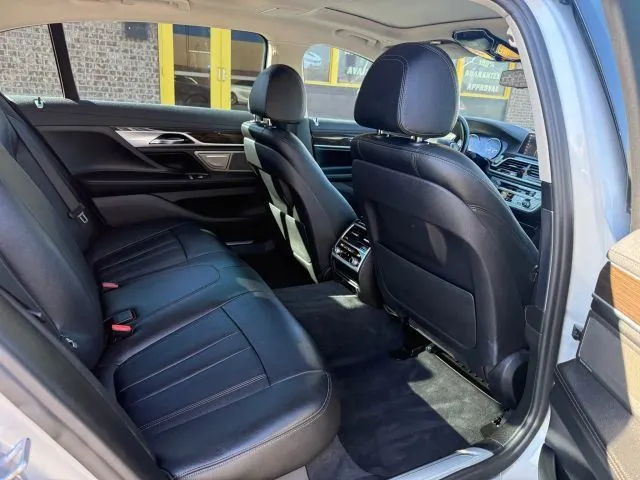 2019 BMW 7 Series 740i - Photo 12