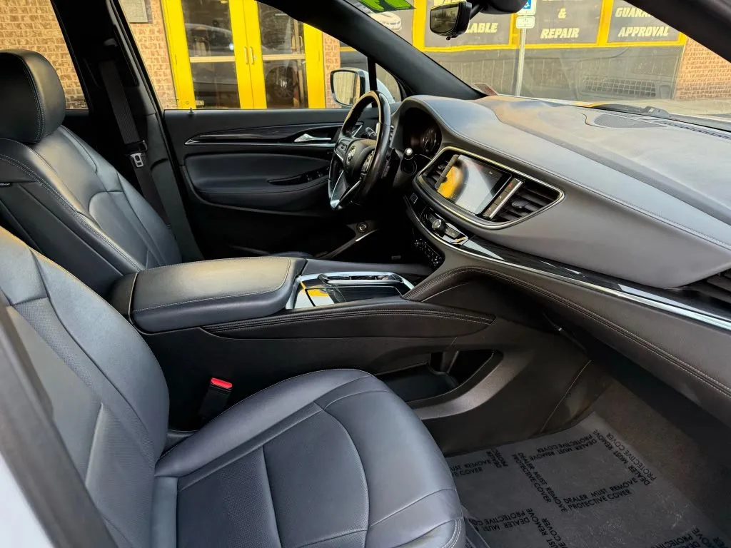 Buick Enclave photo 11