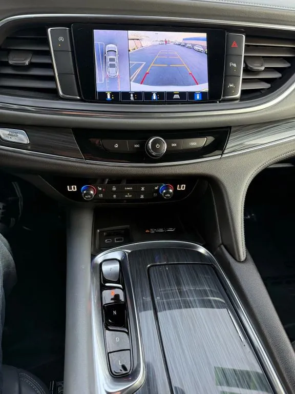 Buick Enclave photo 19