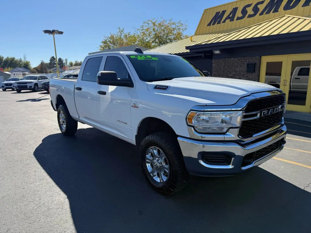 2022 RAM Ram 3500 Pickup Tradesman - Photo 2