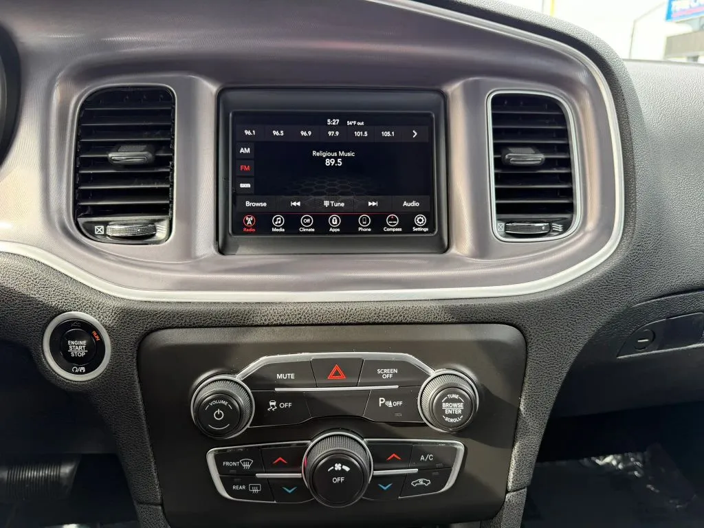 Dodge Charger photo 13