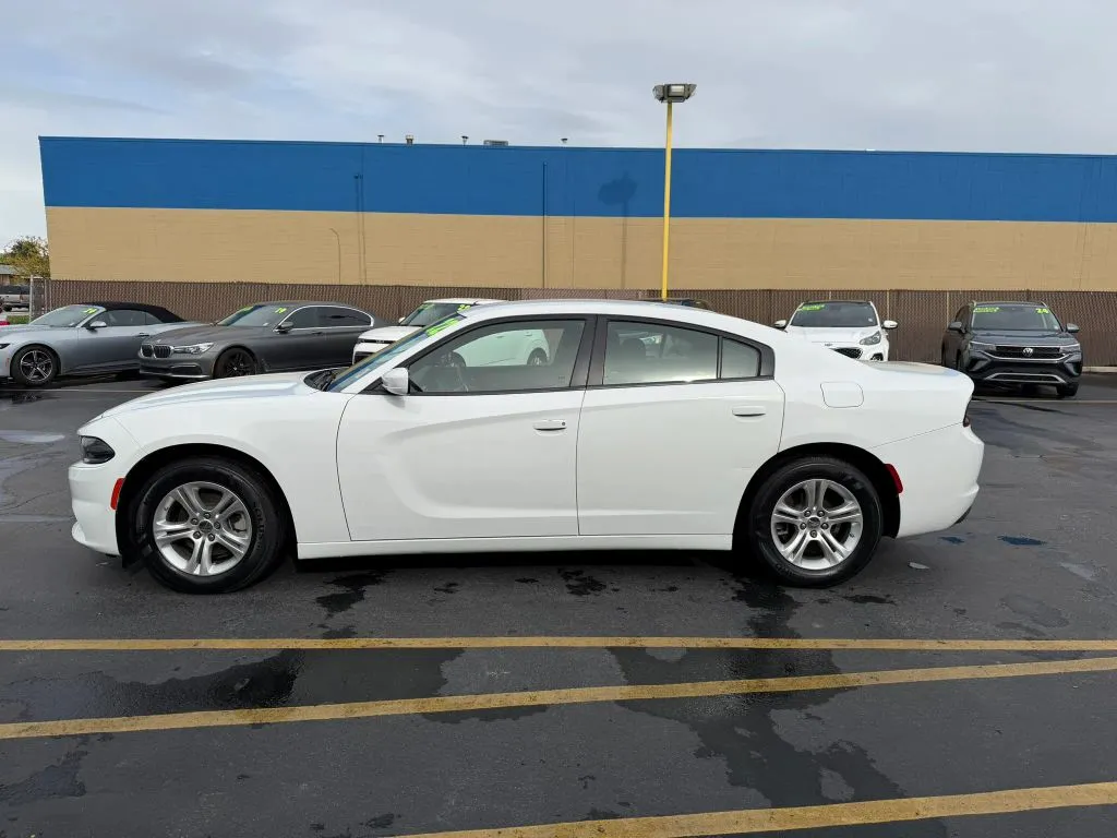 Dodge Charger photo 5