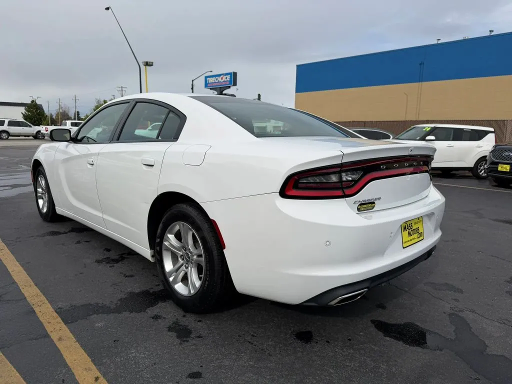 Dodge Charger photo 6