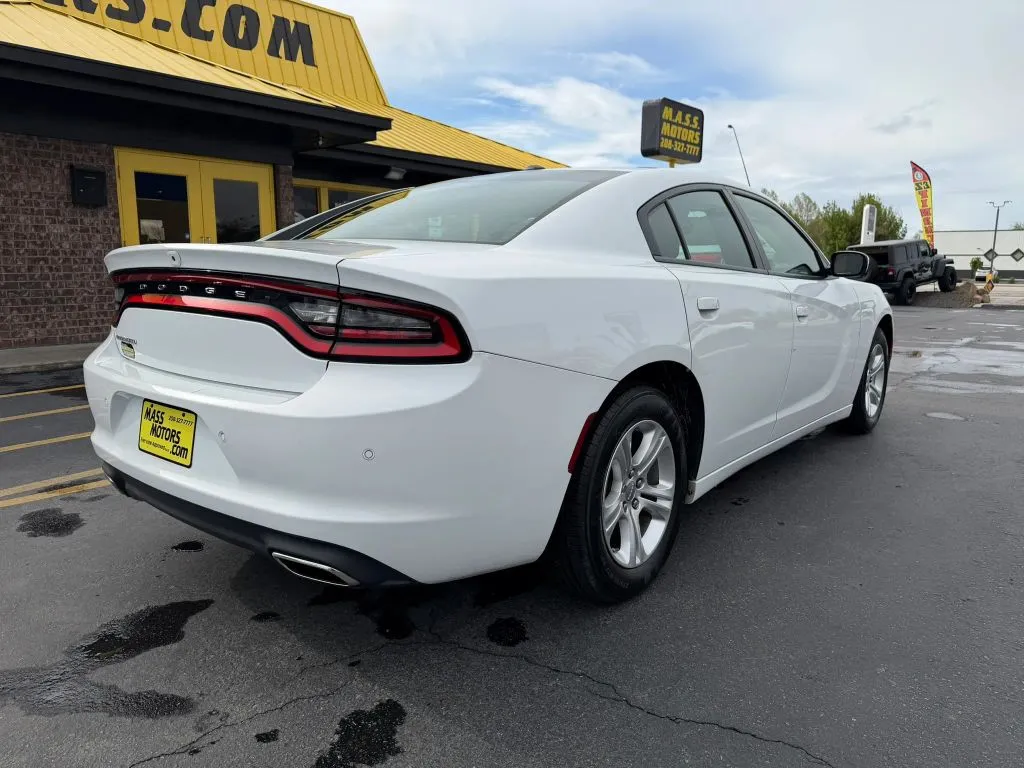 Dodge Charger photo 8