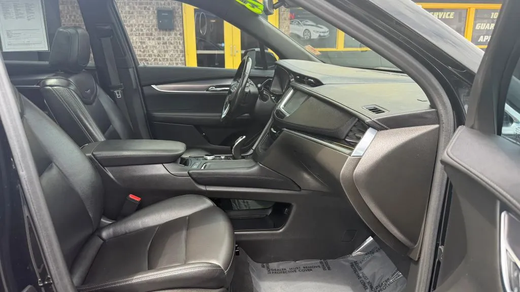 Cadillac XT6 photo 11