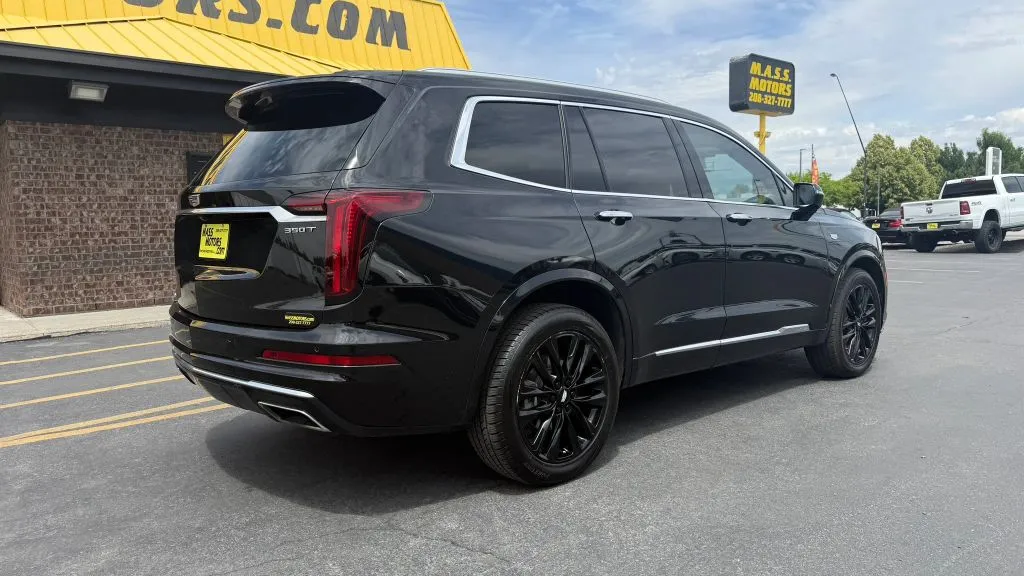 Cadillac XT6 photo 8