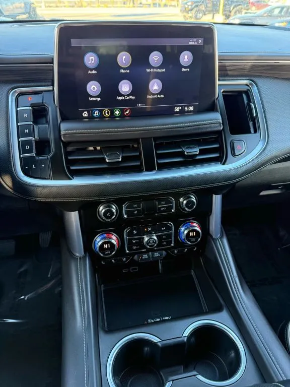2021 GMC Yukon SLT - Photo 17