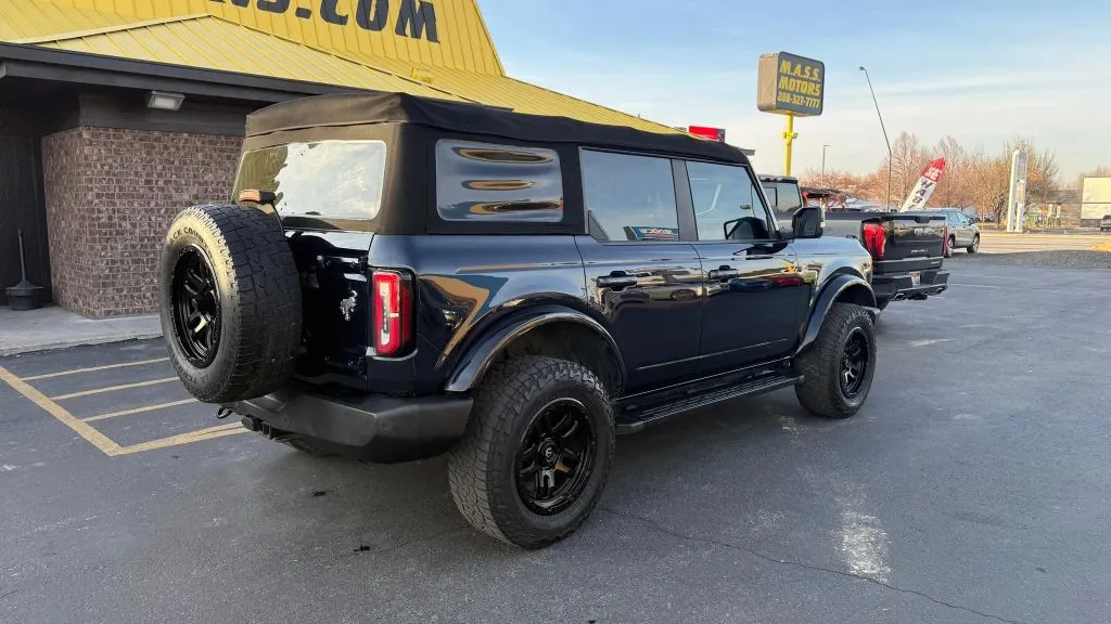 Ford Bronco photo 8