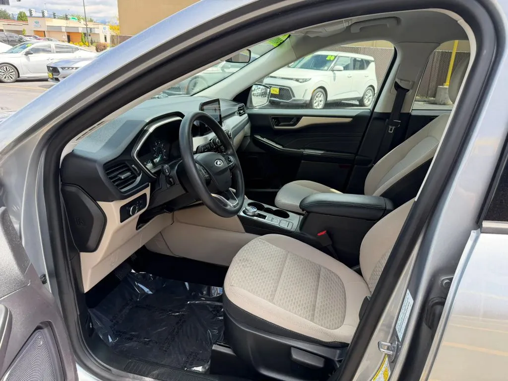 Ford Escape photo 12