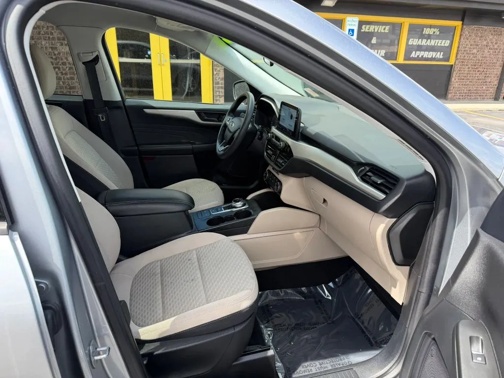 Ford Escape photo 11