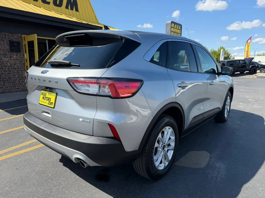 Ford Escape photo 8
