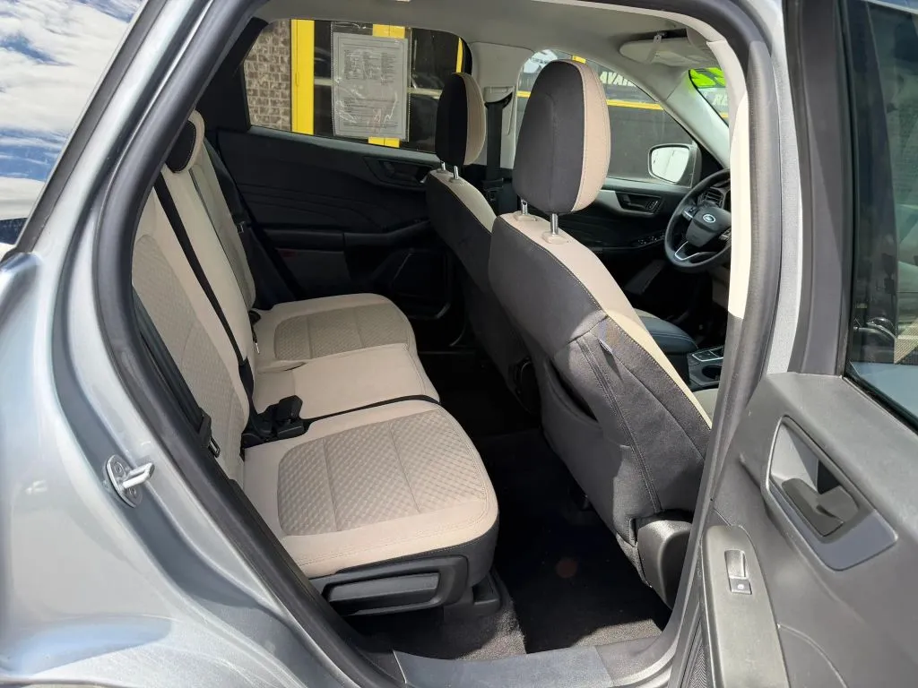 Ford Escape photo 10