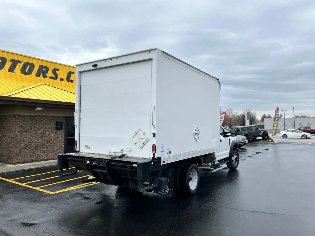 Ford F-450 photo 8