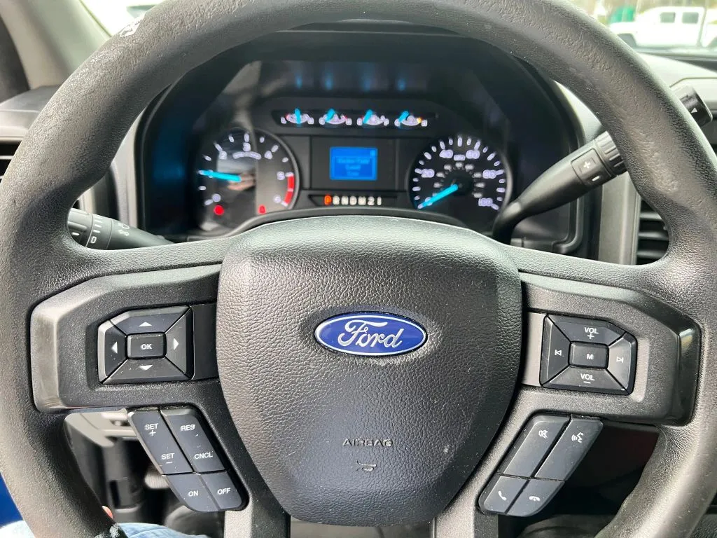Ford F-450 photo 11