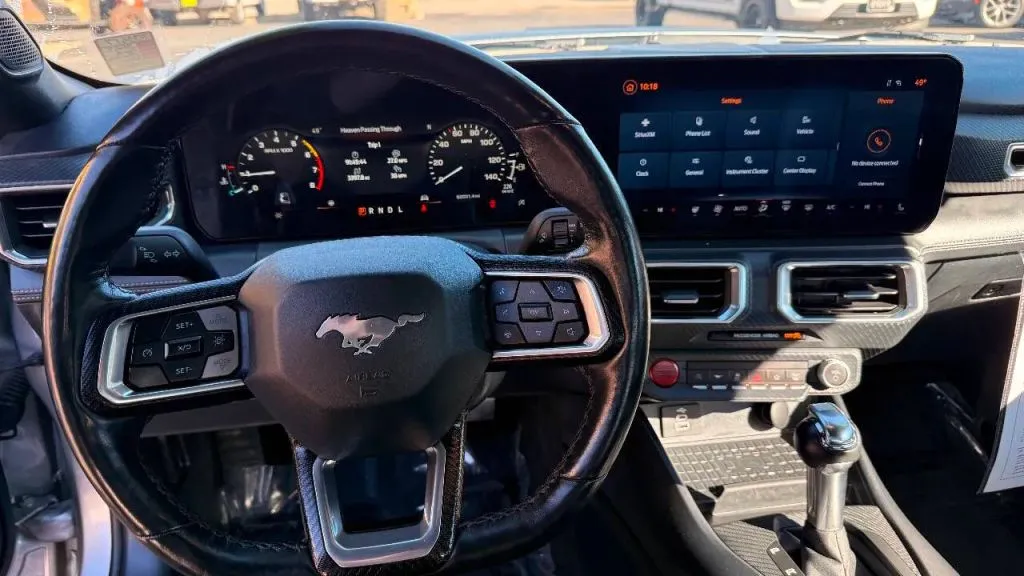 Ford Mustang photo 8