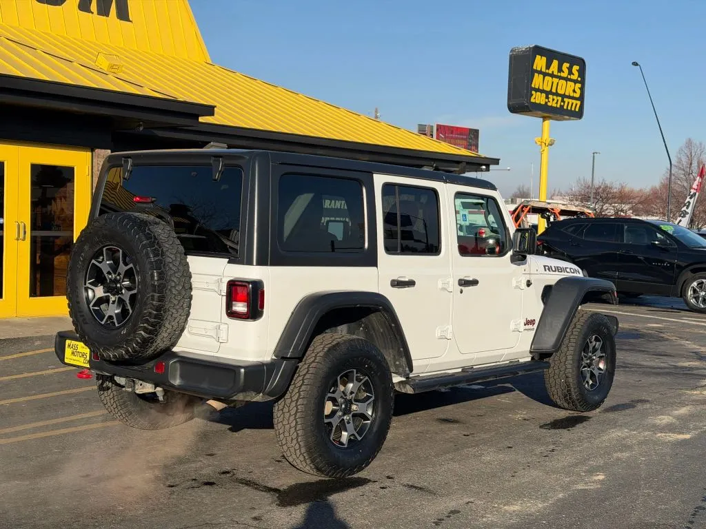 Jeep Wrangler photo 8