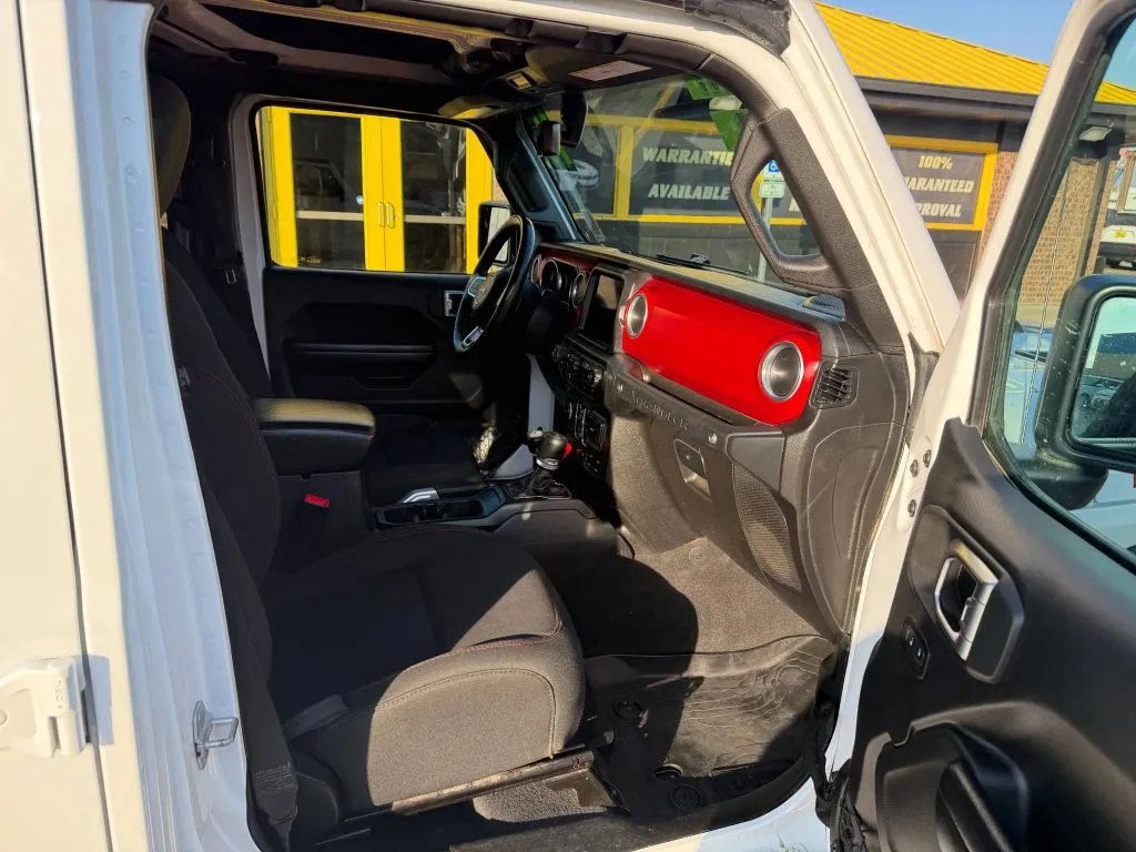 Jeep Wrangler photo 11