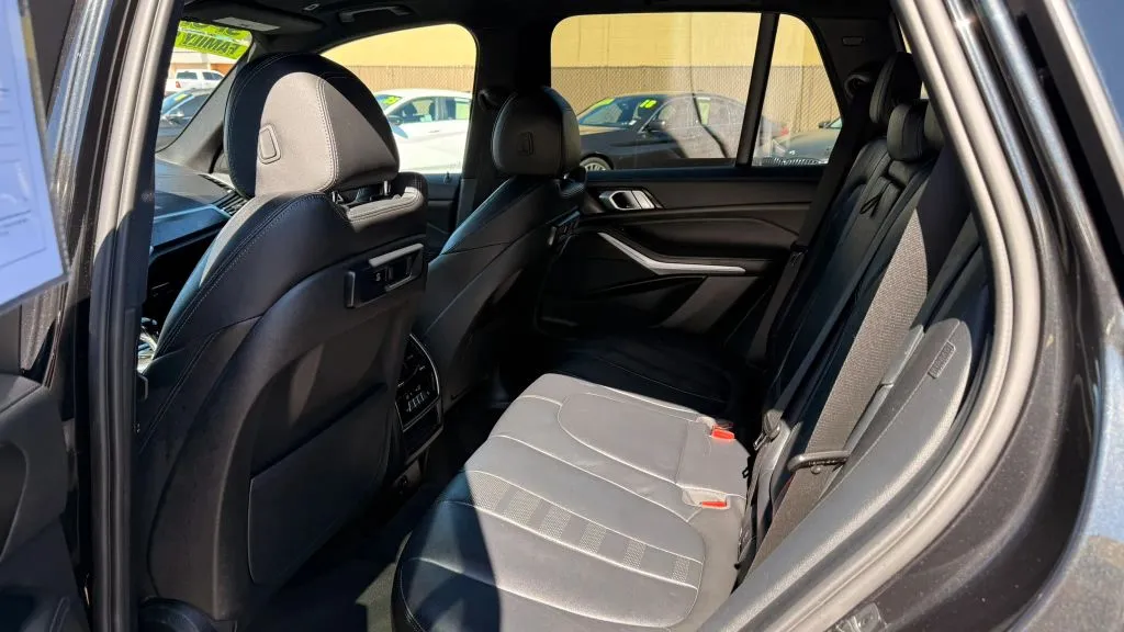 BMW X5 photo 8
