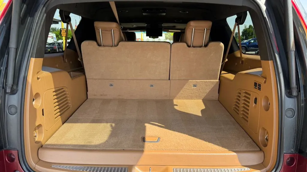 Cadillac Escalade ESV photo 14