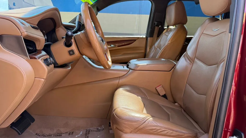 Cadillac Escalade ESV photo 9