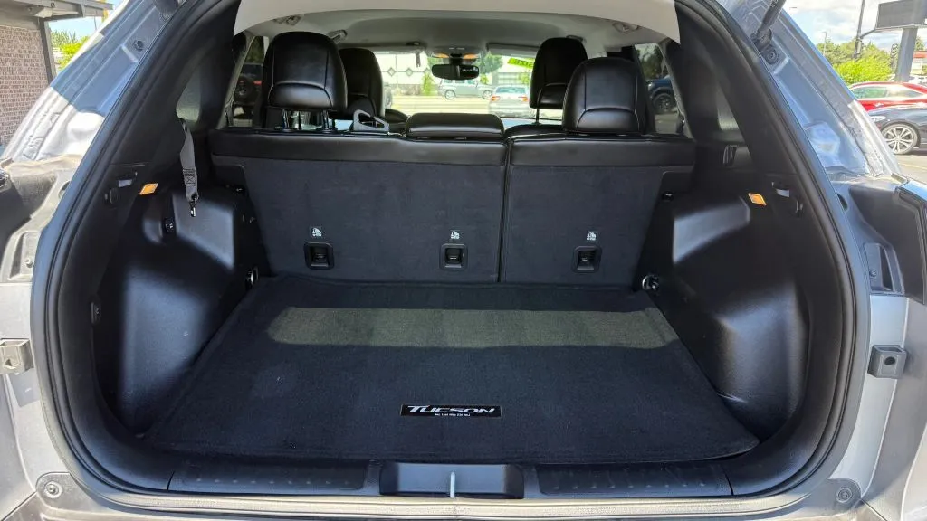 Jeep Cherokee photo 13