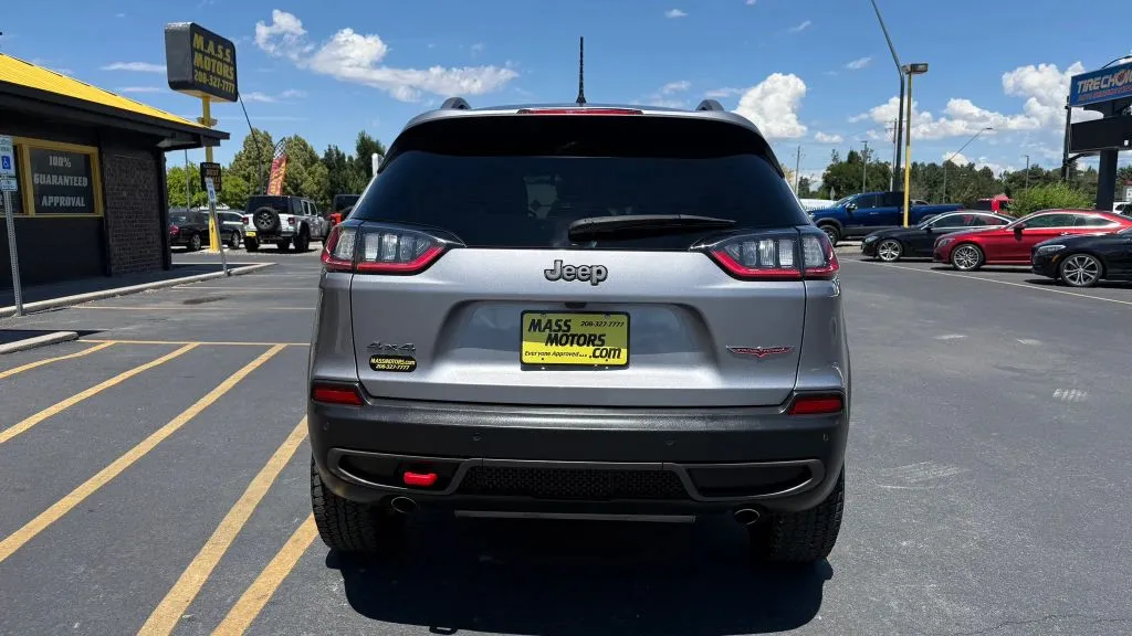 Jeep Cherokee photo 7
