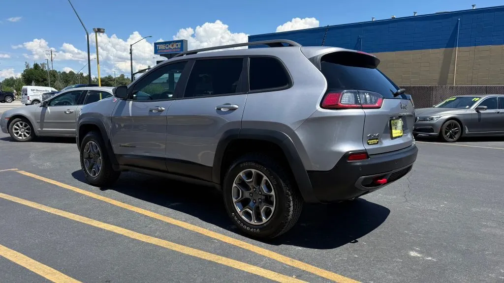 Jeep Cherokee photo 6