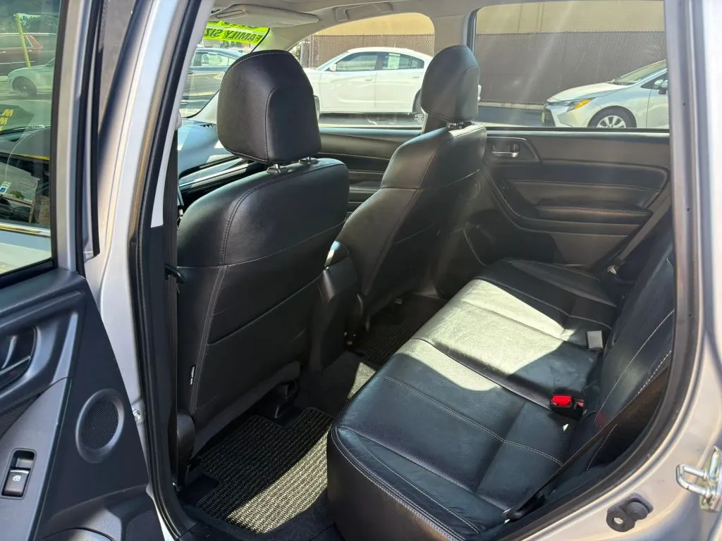 Subaru Forester photo 10