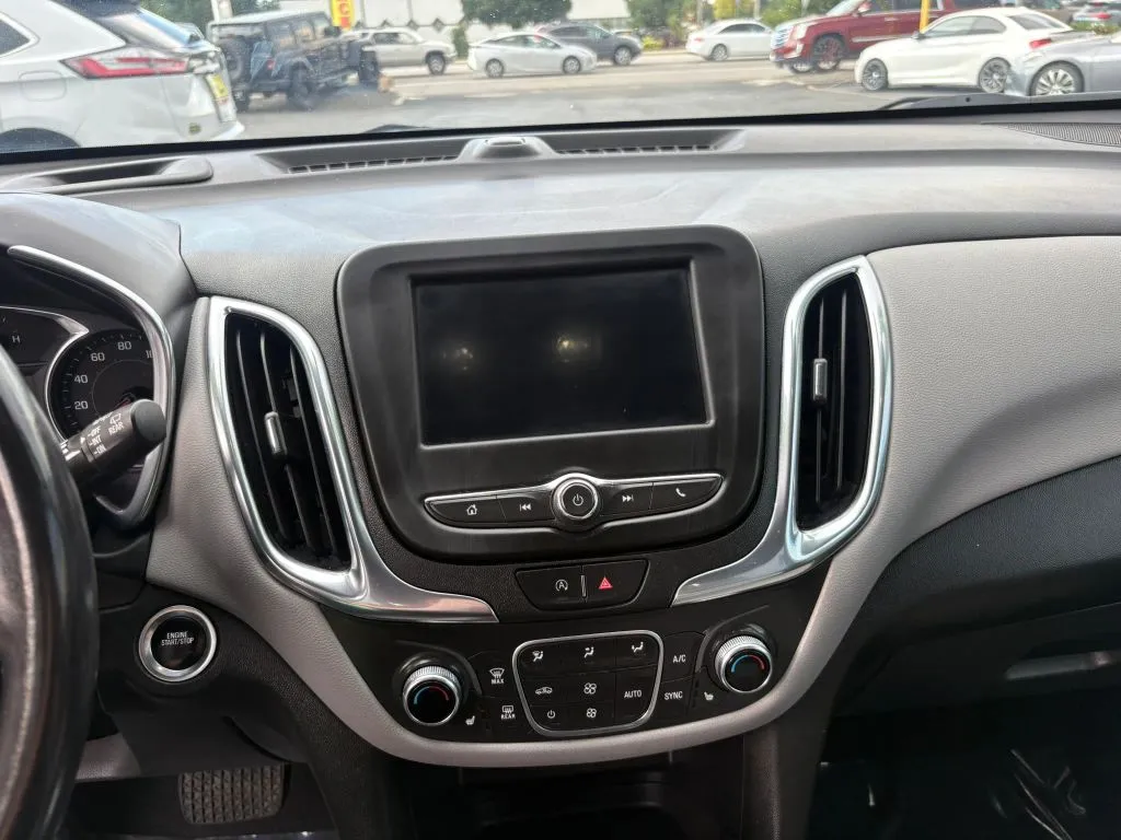 Chevrolet Equinox photo 15