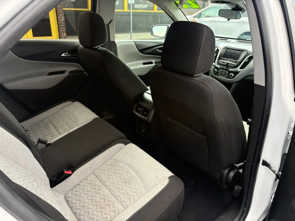 Chevrolet Equinox photo 12