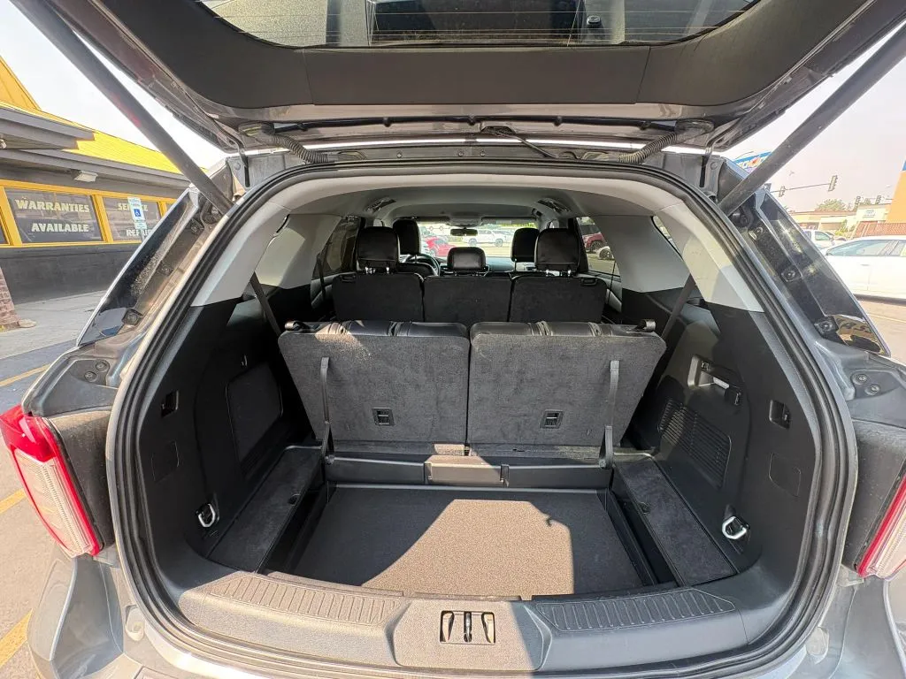 Ford Explorer photo 20