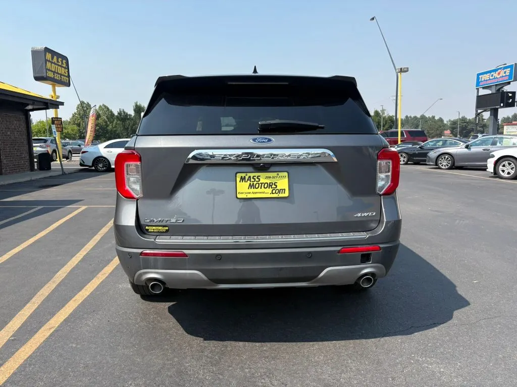 Ford Explorer photo 6