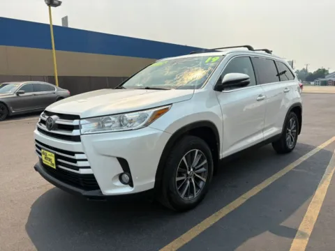 Another view of 2019 Toyota Highlander XLE Sport Utility 4D for sale in Boise, ID at MASS Motors Fairview Used Car Dealership