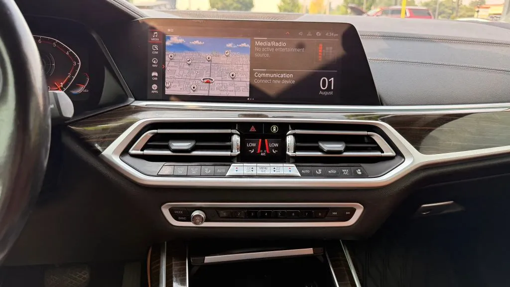 BMW X7 photo 16
