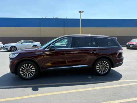More photos of 2020 Lincoln Aviator Reserve Sport Utility 4D at MASS Motors Fairview Used Car Dealership, ID